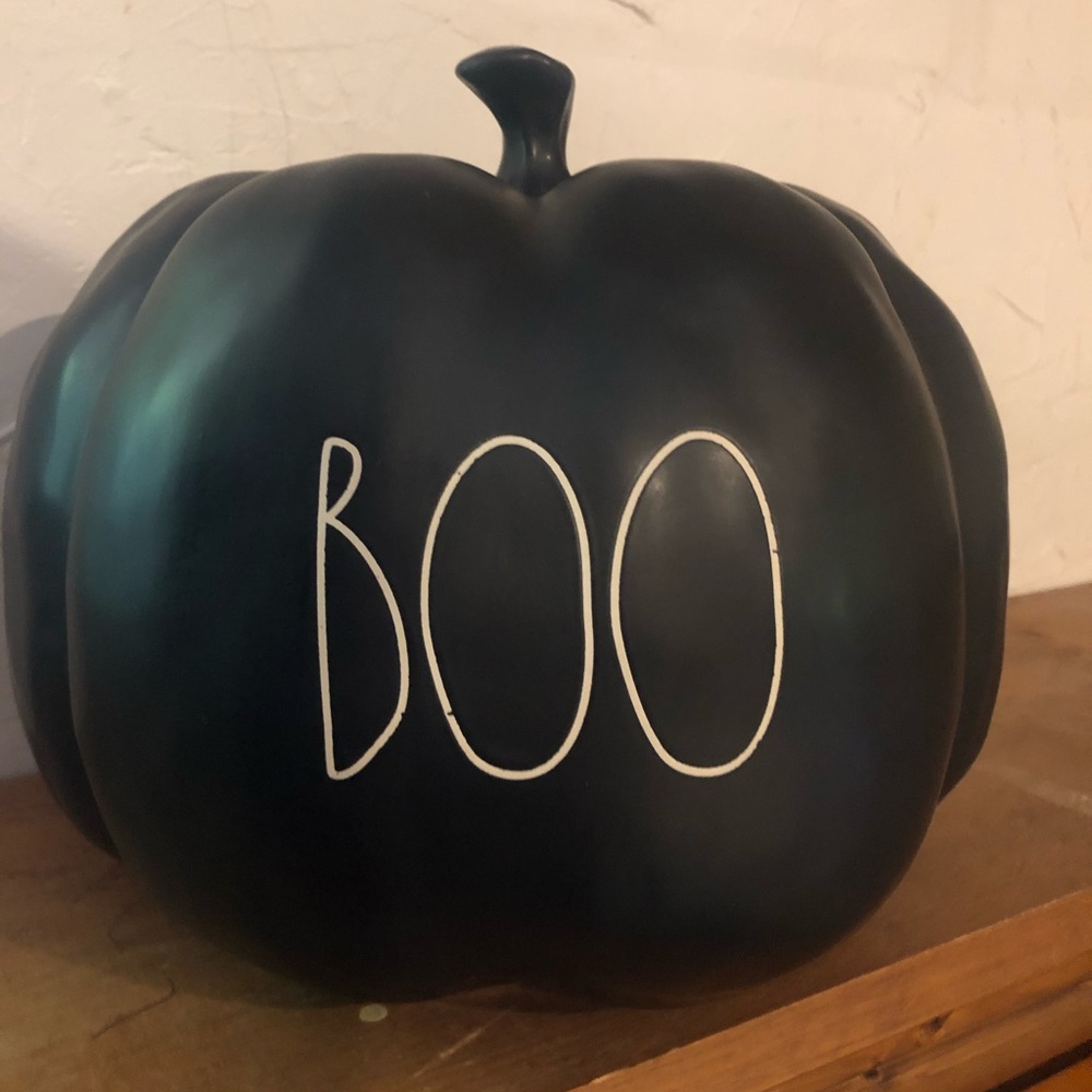 Rae Dunn - Black Big Boo Pumpkin 🎃